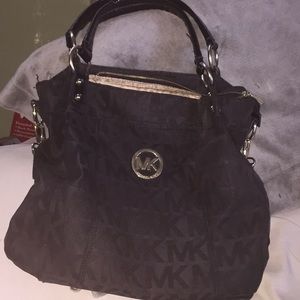 Michael Kors purse👛